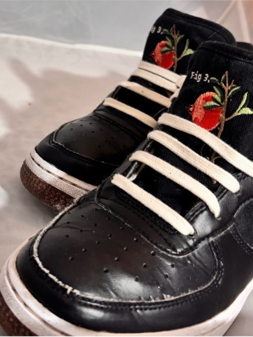 Nike Air Force 1'07 LV8 GS
Pomegranate Size 6Y
DA3093-001
